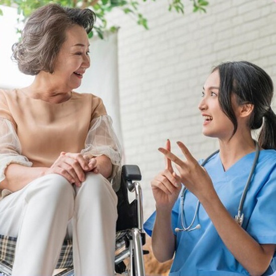 รับดูแลคนแก่ รับดูแลคนแก่