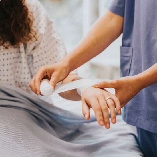 หาคนดูแลผู้ป่วยตามบ้าน หาคนดูแลผู้ป่วยตามบ้าน